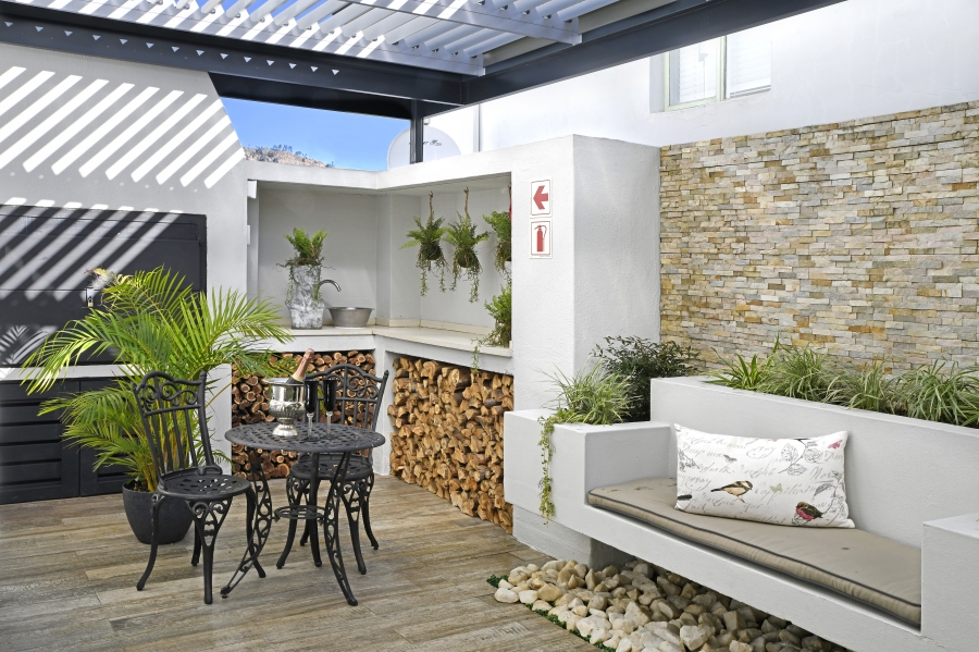 7 Bedroom Property for Sale in Franschhoek Western Cape